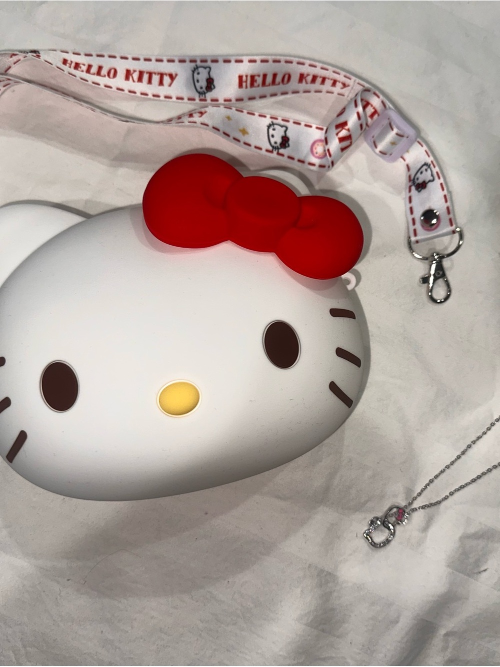 New Hello Kitty Purse and Hello Kitty Chain
